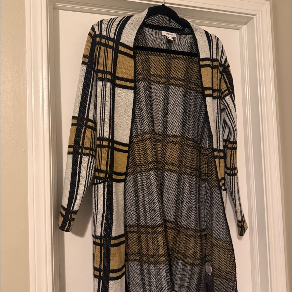 Women’s Stylish Black and Tan Cardigan Size XS